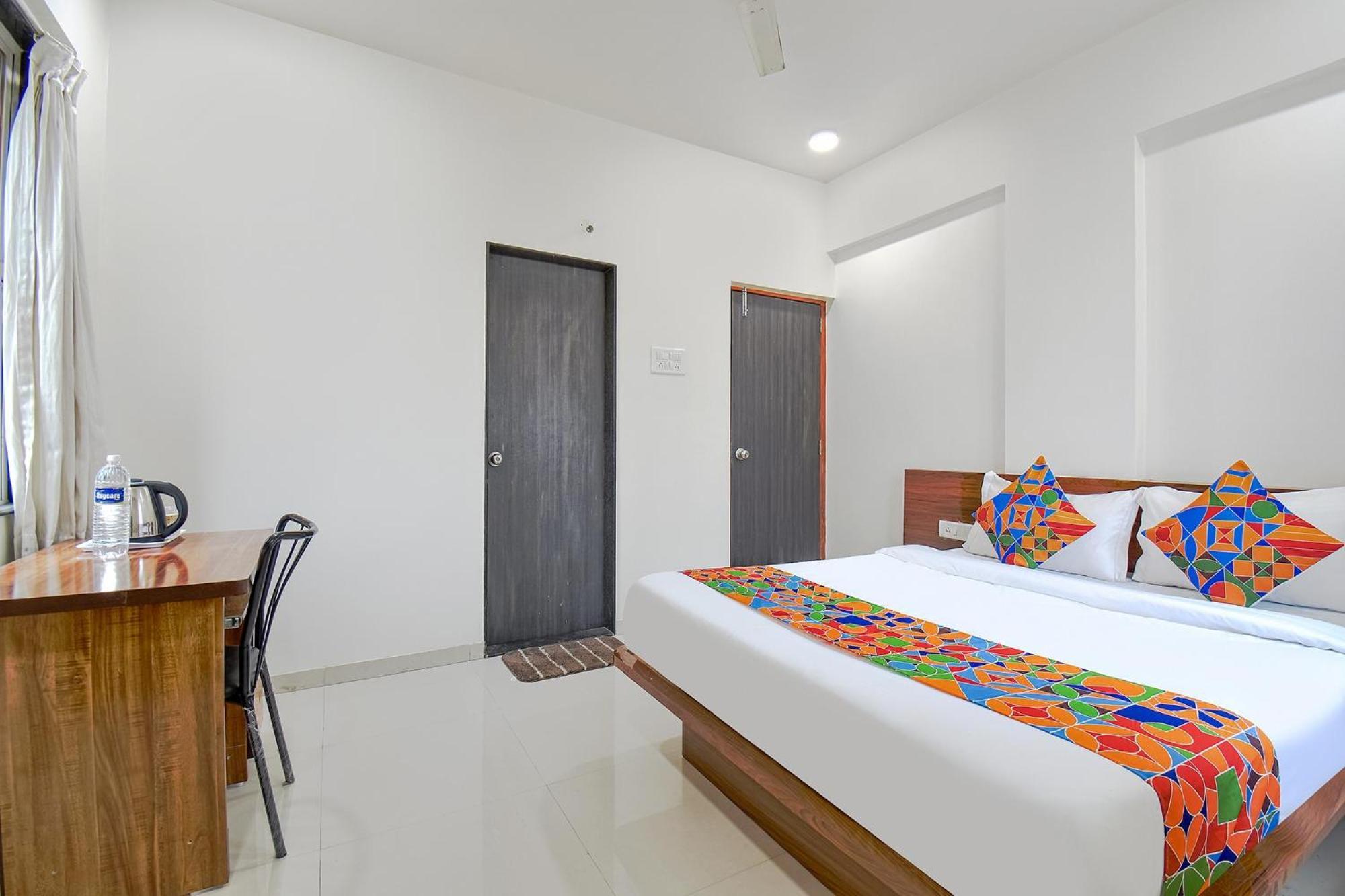 Fabhotel Skylight Studio Rooms - Nr Mcf Camp Púna Exteriér fotografie
